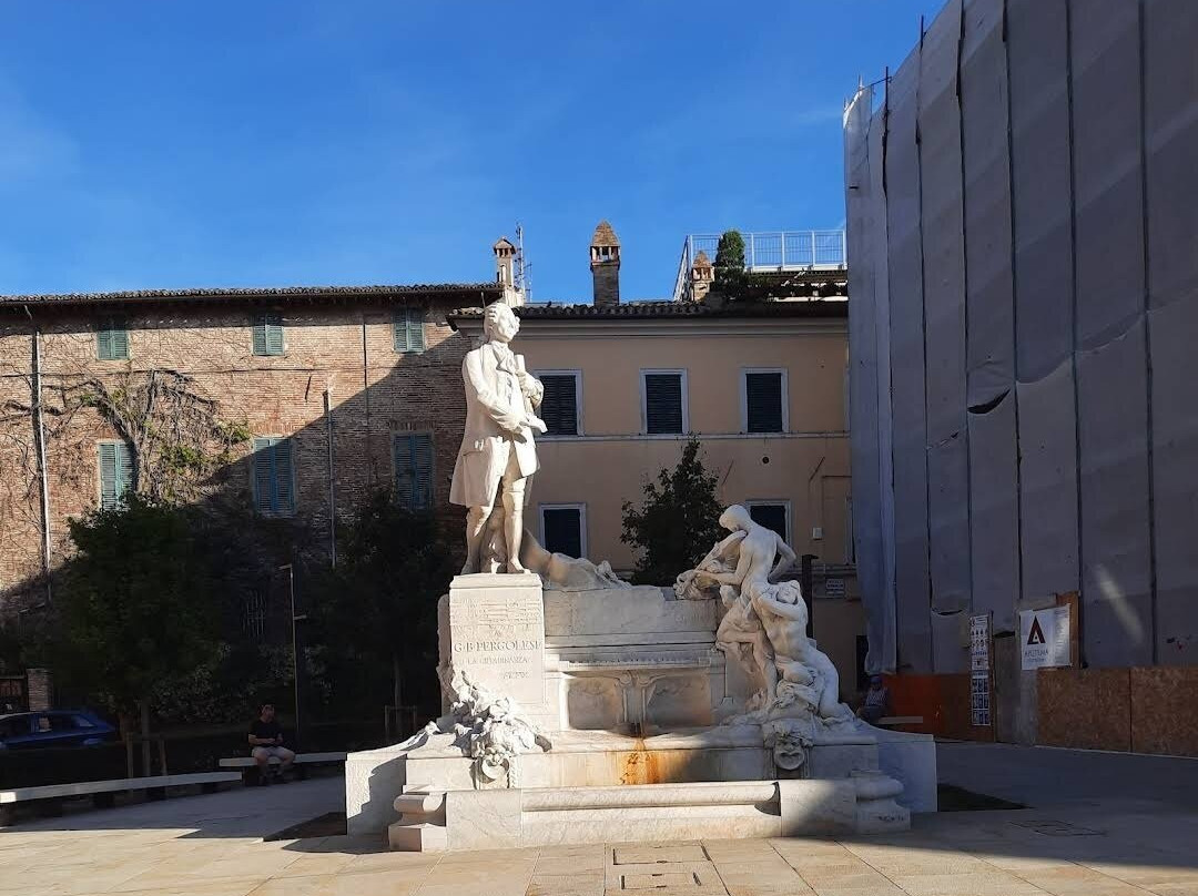 Monumento a Giovanni Battista Pergolesi-杰西必去景点