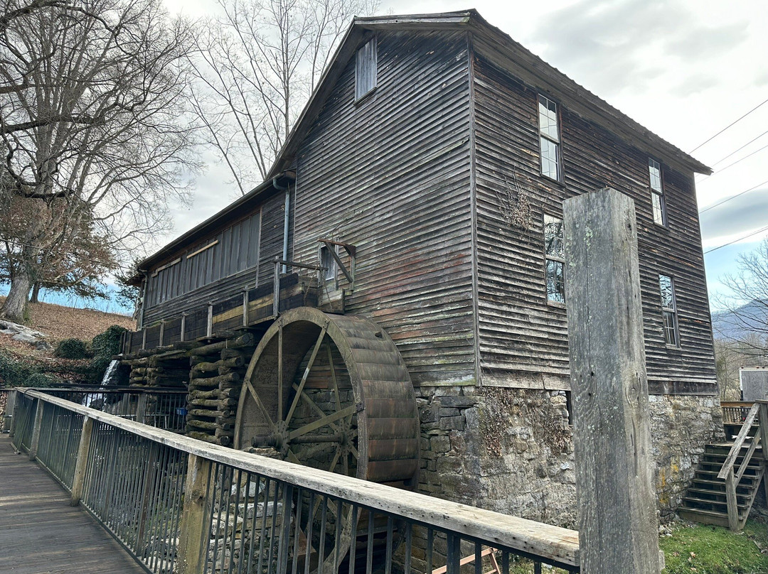 Blowing Cave Mill-塞维尔维尔必去景点