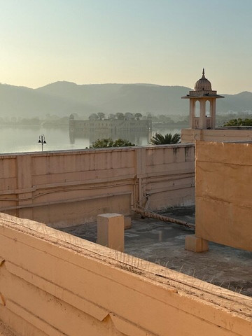 齐普尔三叉戟酒店主图