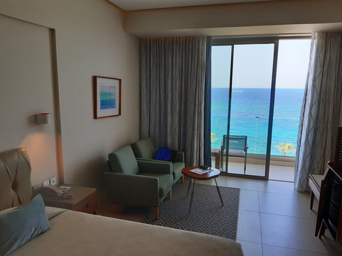 日出玉石酒店-限成人主图