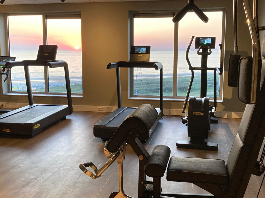 高山丘酒店主图