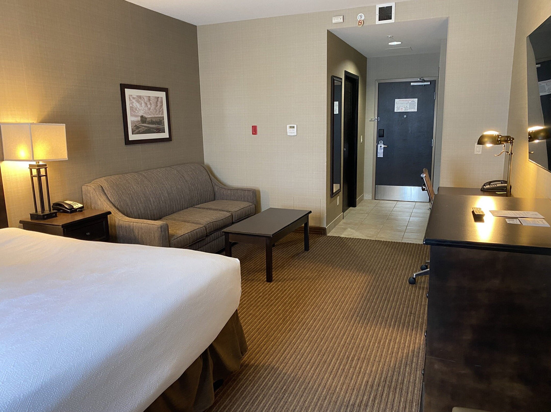 Best Western Plus Okotoks Inn & Suites主图