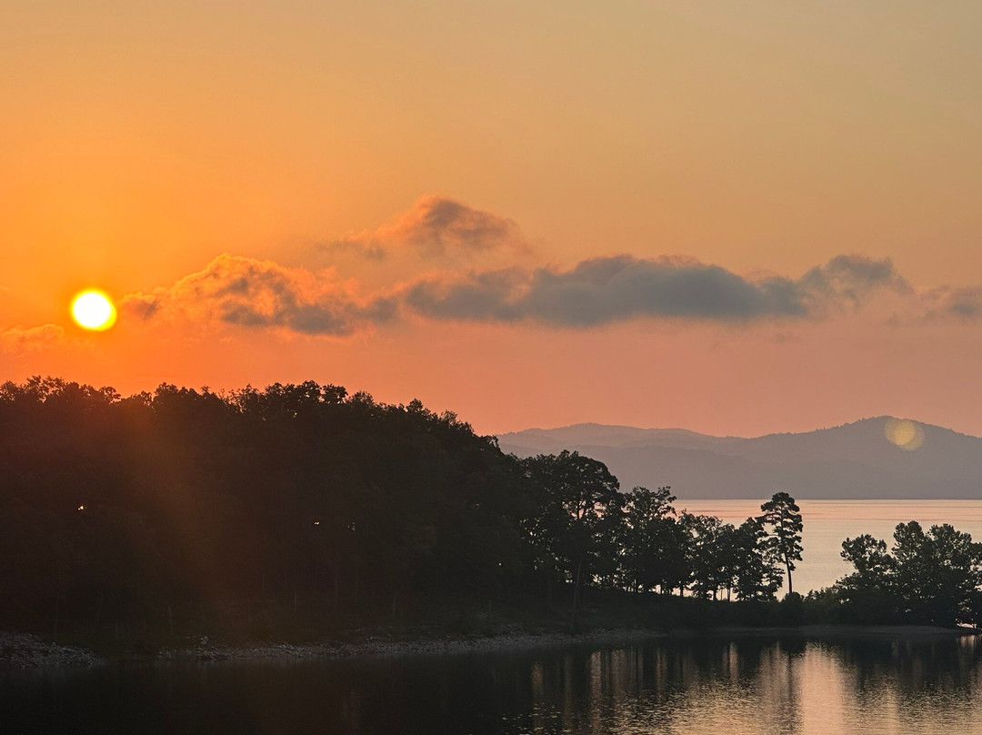 Lakeview Lodge主图