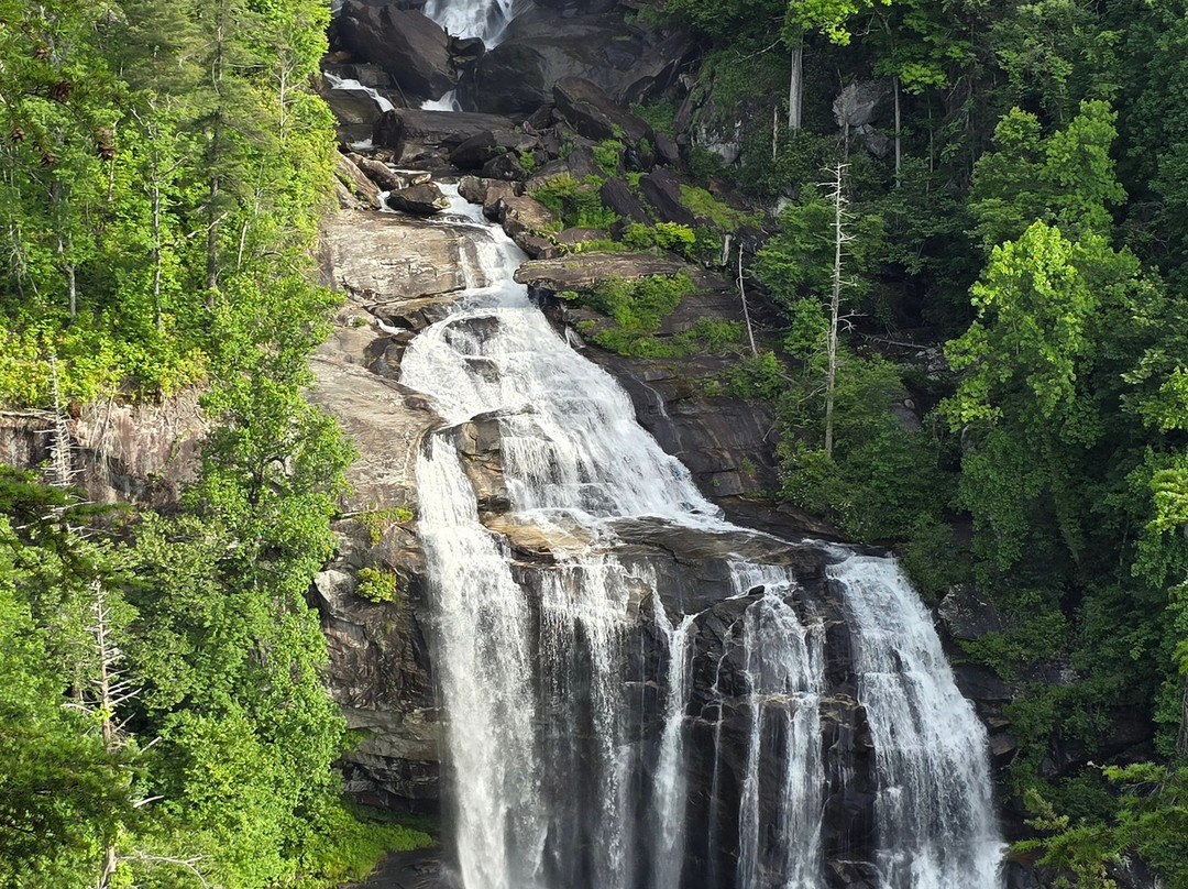Whitewater Falls景点图片