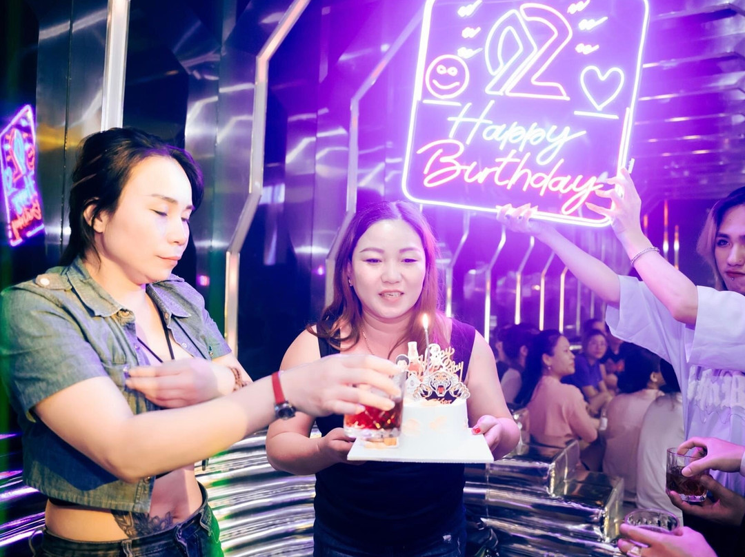 New 92 Club-会安必去景点