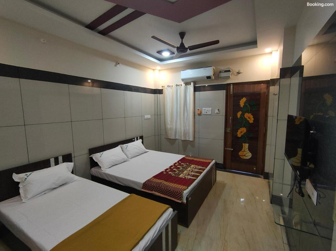 Sar Raj SR Residency主图