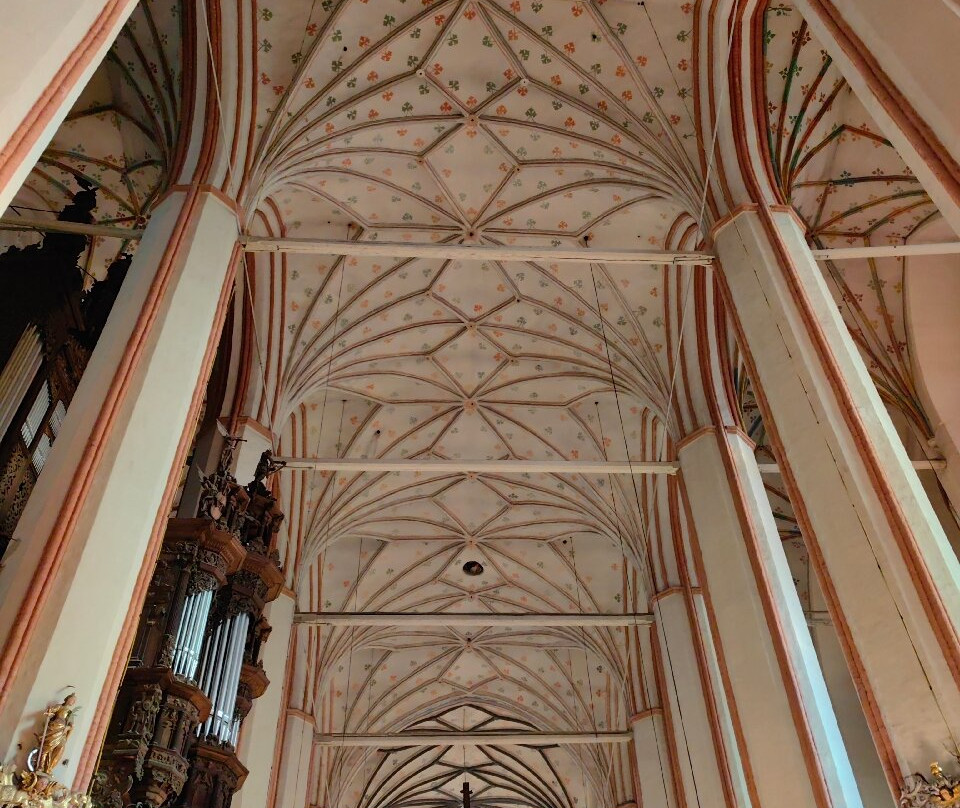 St. Mary's Church景点图片