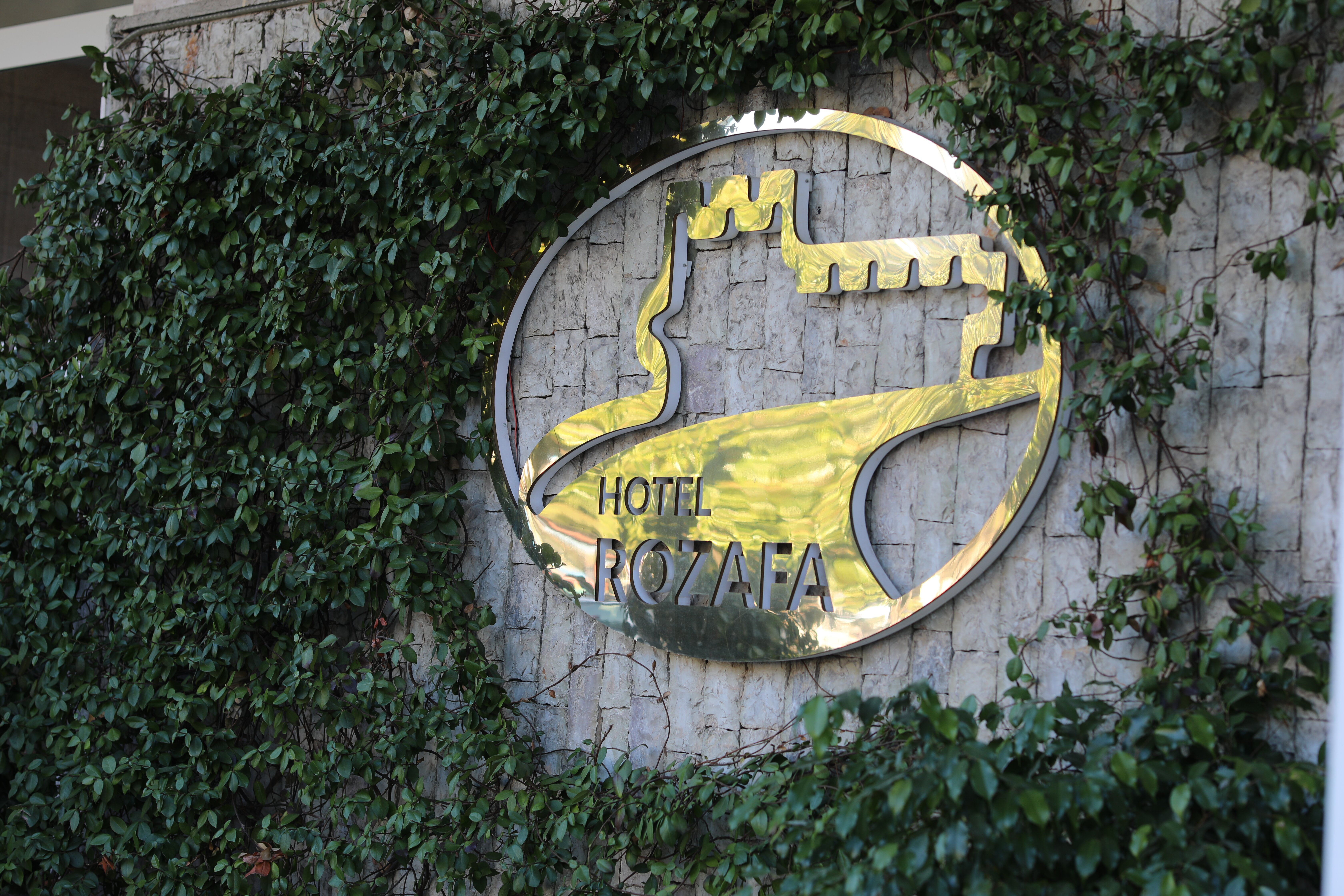 Rozafa Hotel-浴室