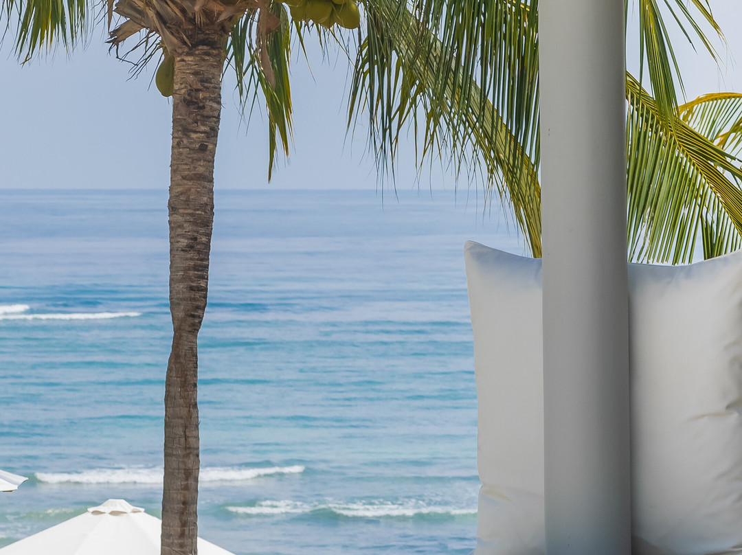 龙目岛小屋酒店主图