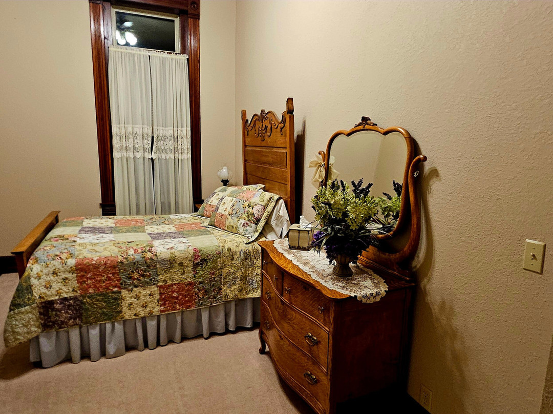 Heritage House Bed & Breakfast主图