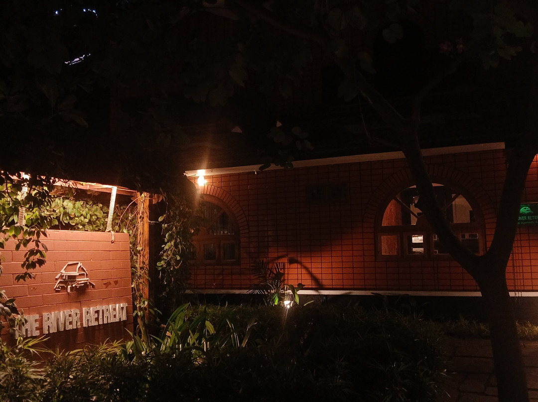 The River Retreat主图