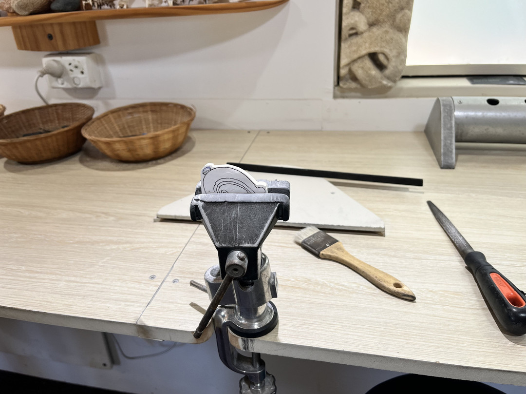The Bone Dude's Carving Studio景点图片