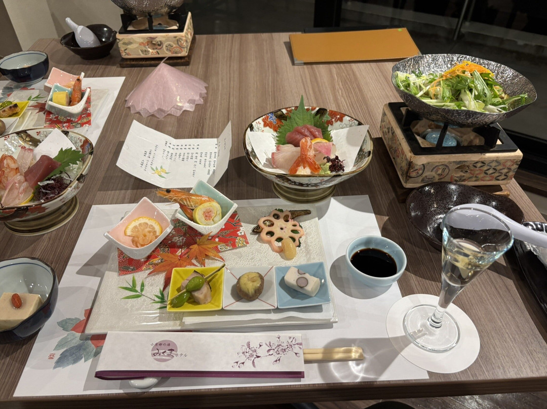 三隈酒店主图
