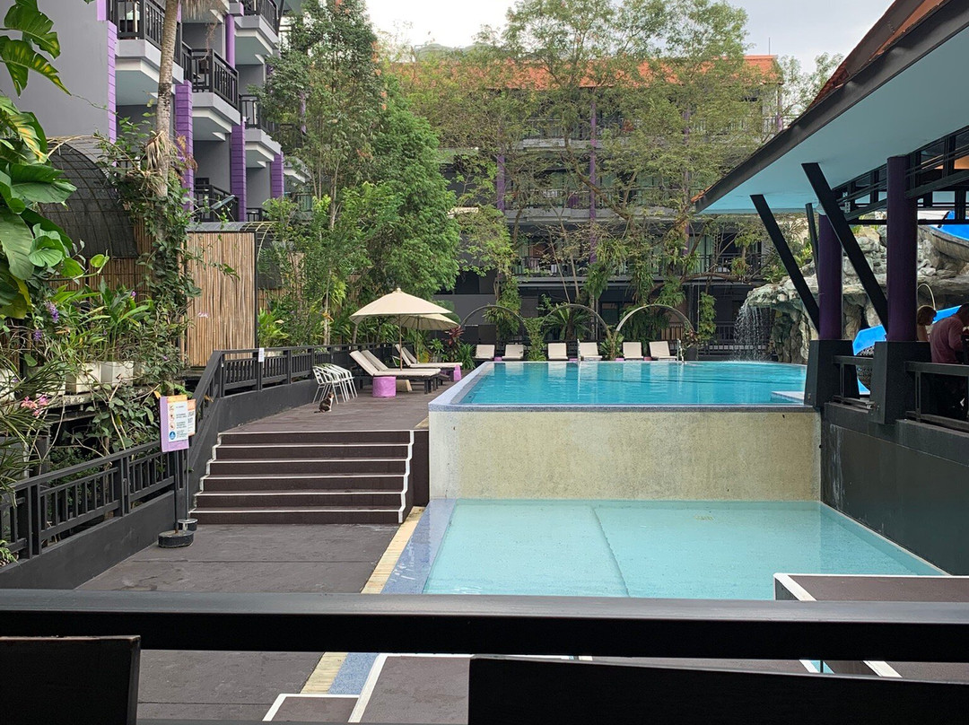 普瓦瑞度假酒店主图