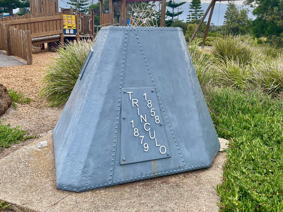 Golden Beach Playground景点图片