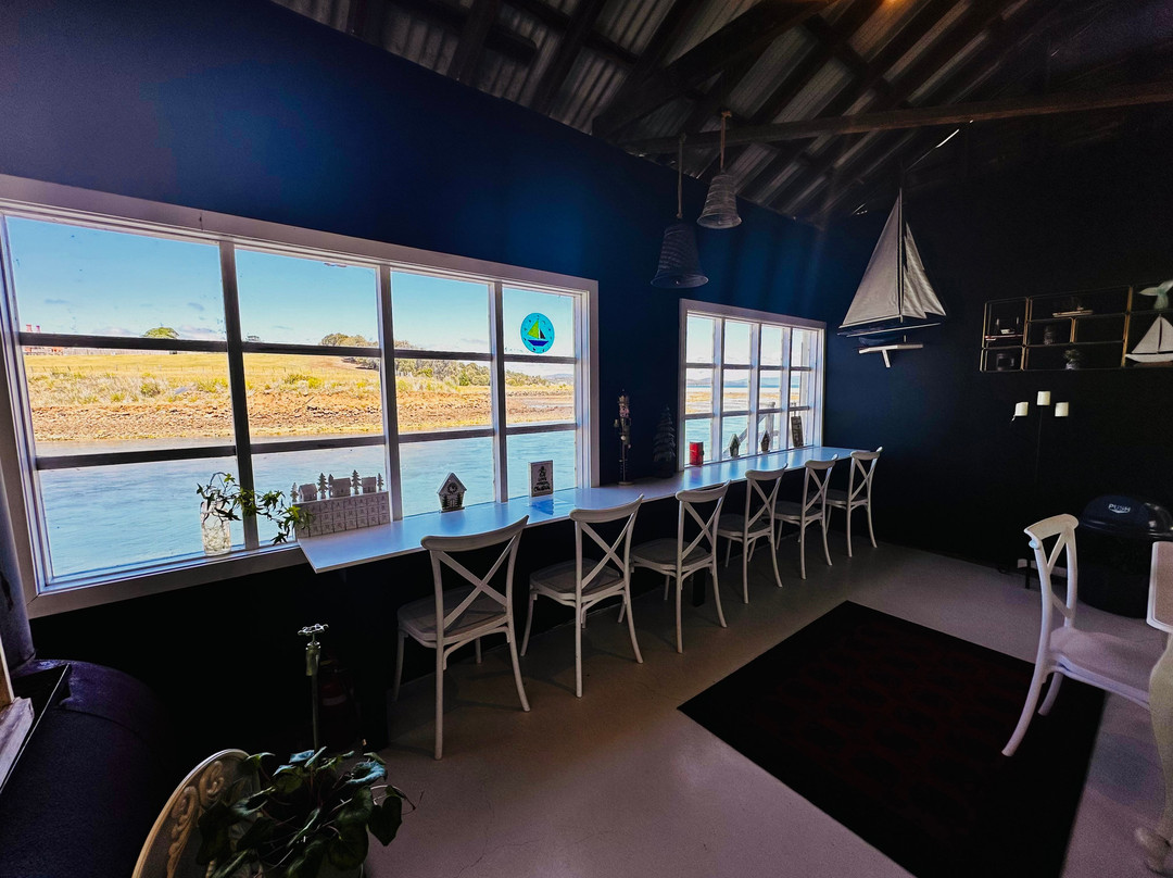 Dunalley Bay Distillery - Eat & Drink景点图片