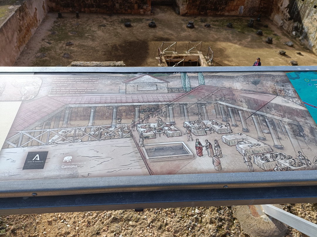 Roman Necropolis-卡莫纳必去景点