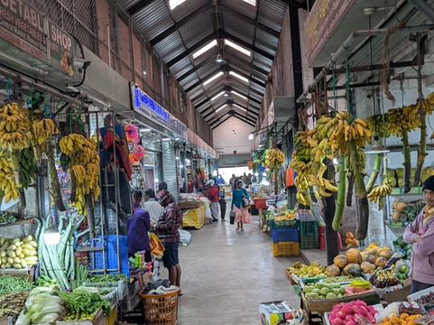 Central Market-奴娃拉伊利雅必去景点