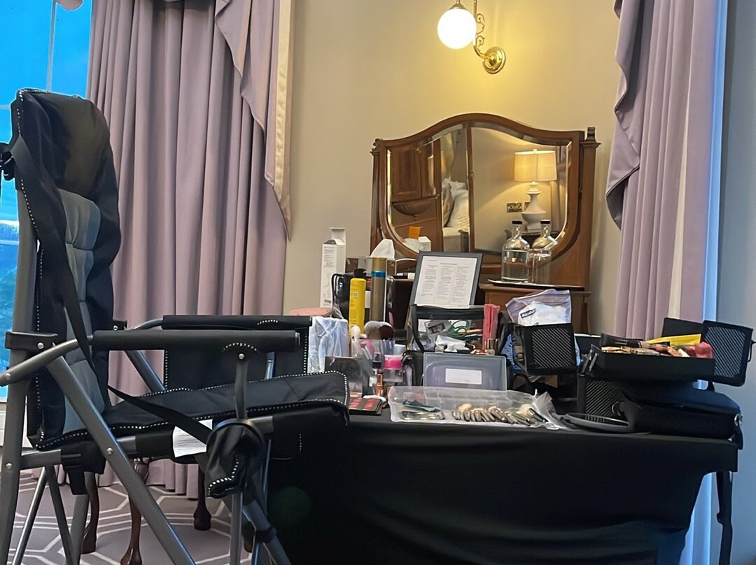 Castle Oaks House Hotel主图