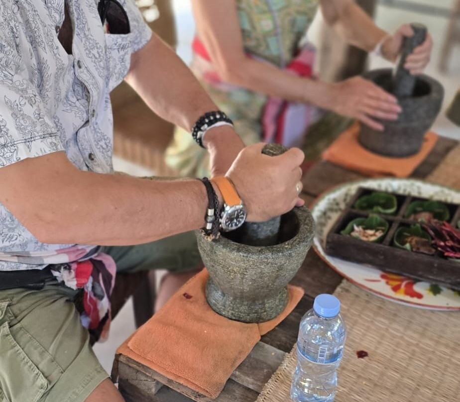 Chiang Mai home host by Raunkaew-Yanon family cooking experience景点图片