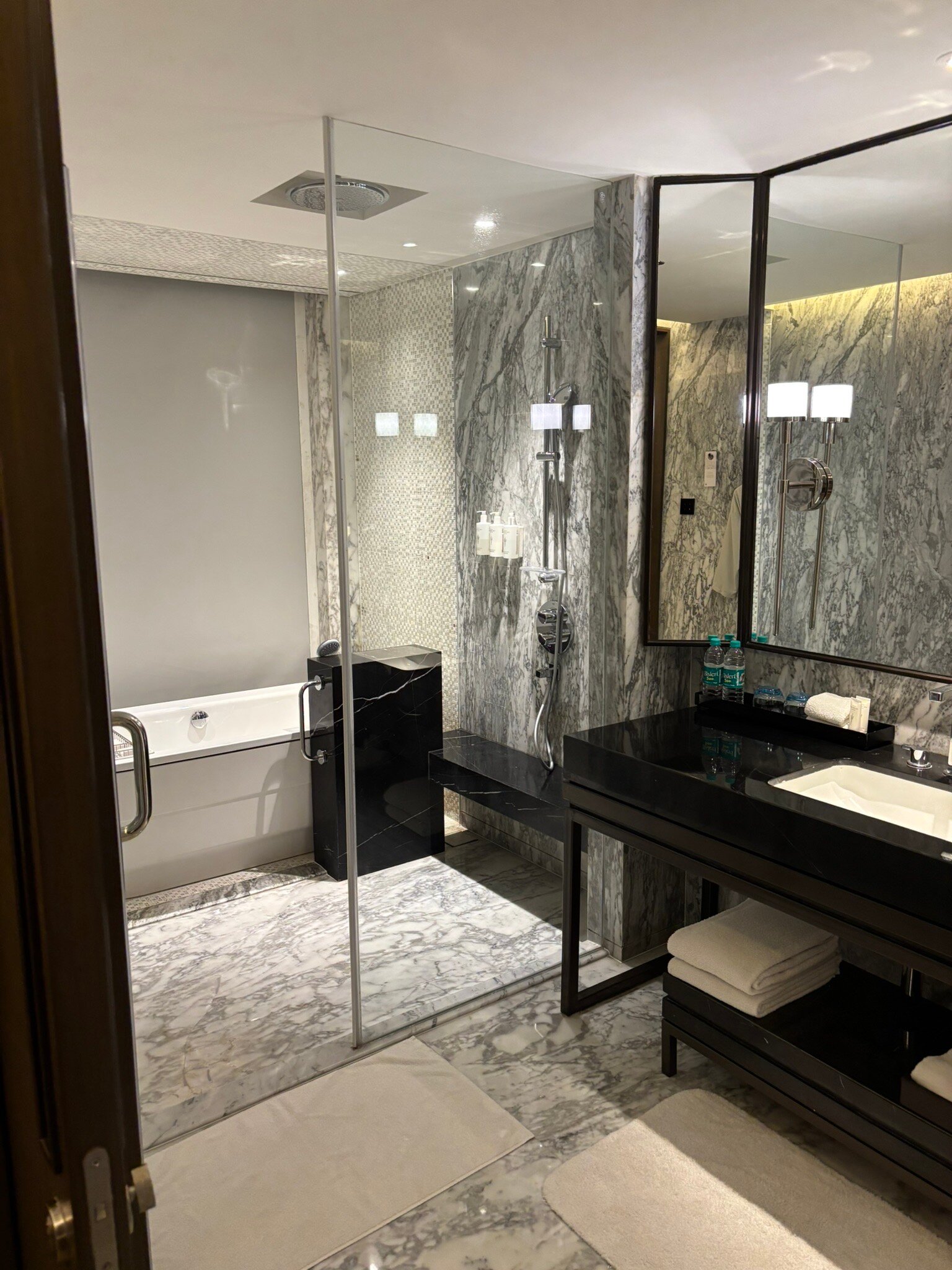 JW Marriott Hotel Kolkata-浴室