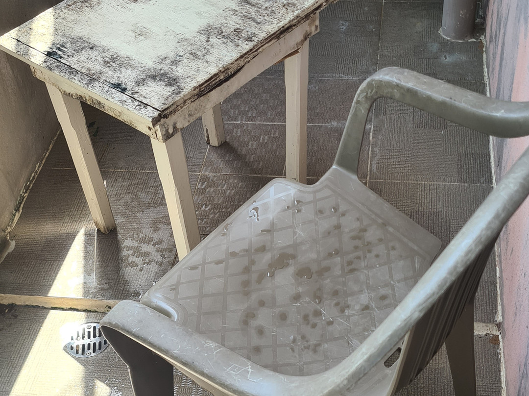 Yvonne's Hotel主图