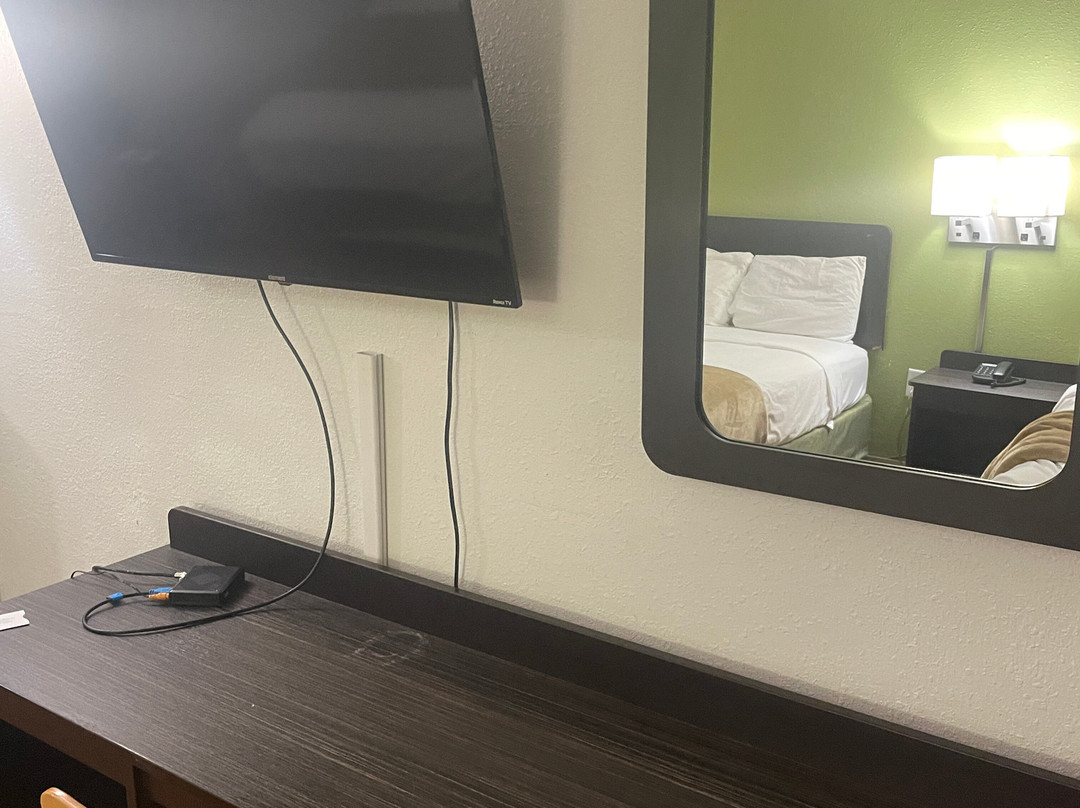 Travelodge by Wyndham Vernon CT主图