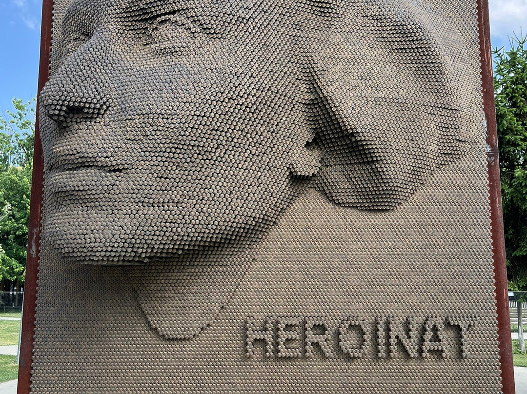 Heroinat Memorial-普里什蒂纳必去景点