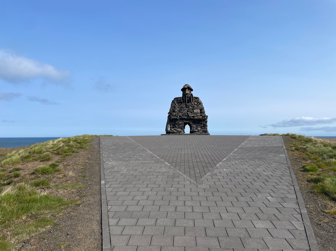 Bárður Snæfellsás Statue-Arnarstapi必去景点