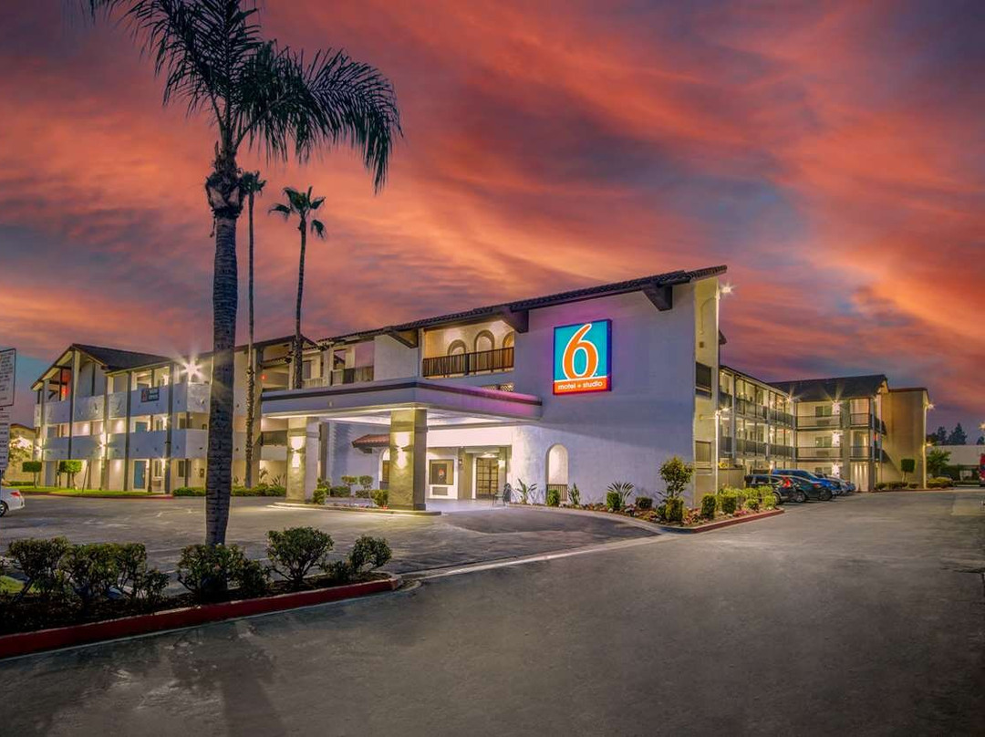 Studio 6 Ontario, CA Convention Center Airport