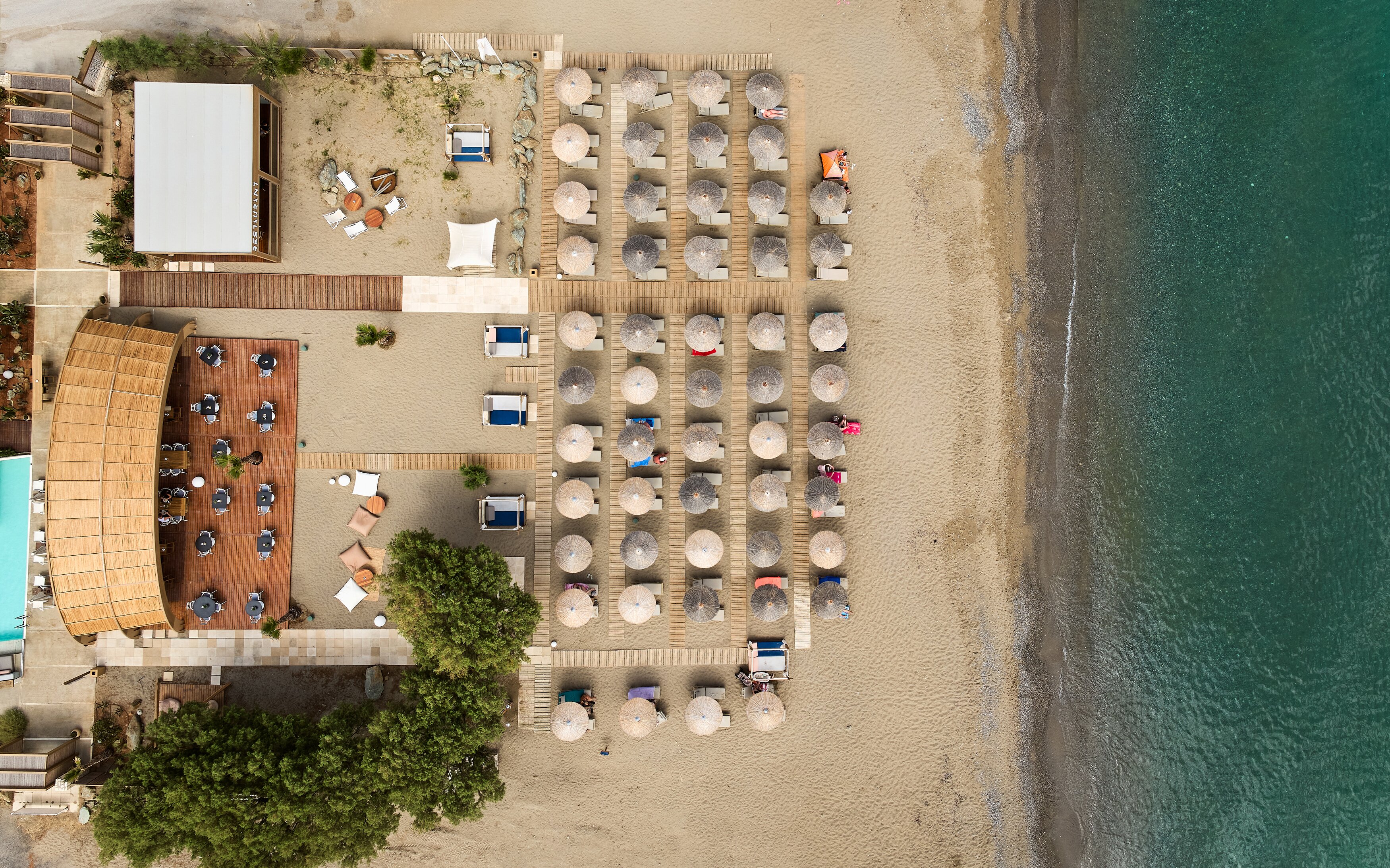 Enorme Teatro Beach Resort-泳池