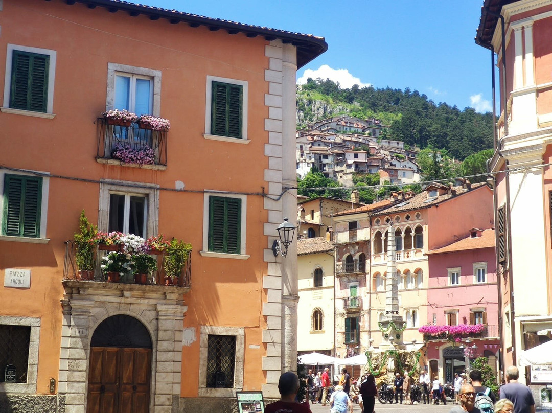 Piazza Obelisco-Tagliacozzo必去景点