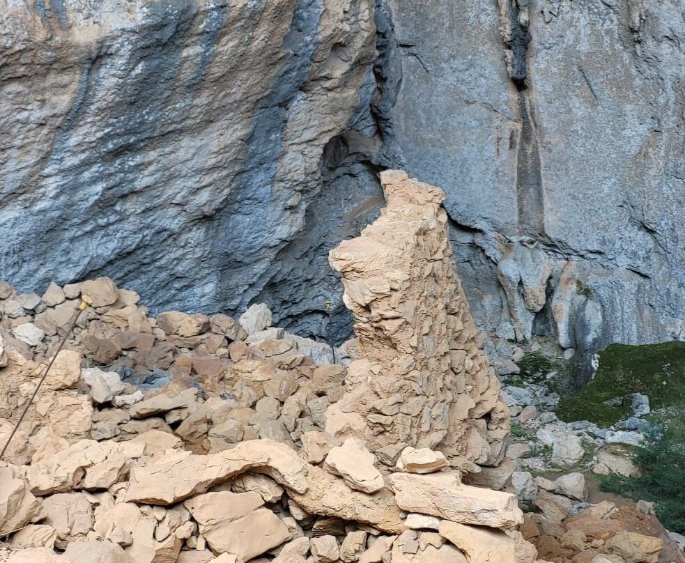 Area Archeologica del Monte Tiscali-Dorgali必去景点