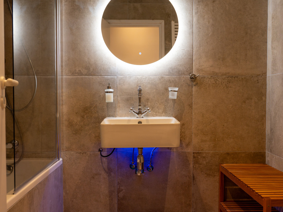 新赫尔维蒂酒店主图