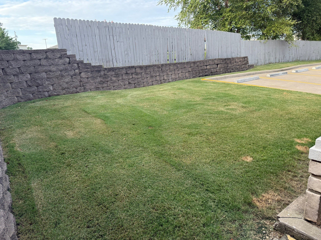 布莱恩特拉金塔旅馆&套房酒店主图