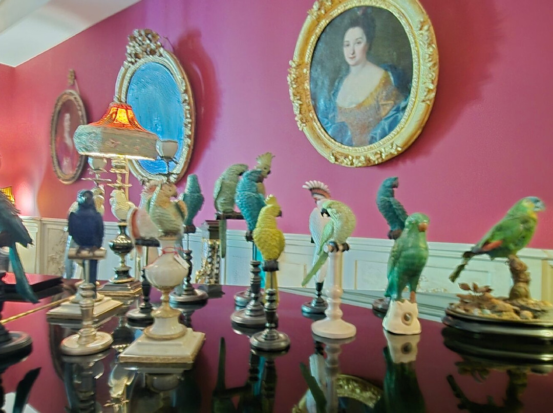 秘密花园酒店主图