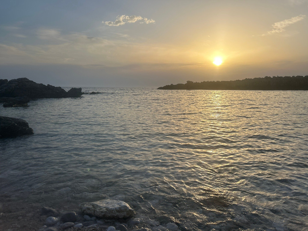 Spiaggia di Isulidda-Macari必去景点