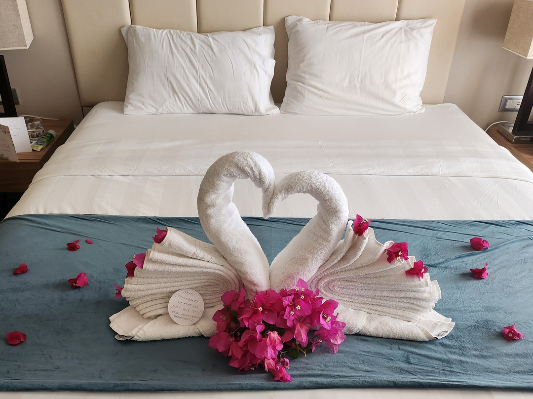 林多斯帝国饭店主图