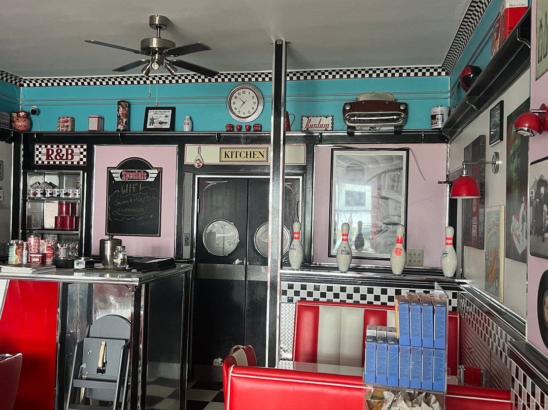 Cadillac Kustomz Hotel主图