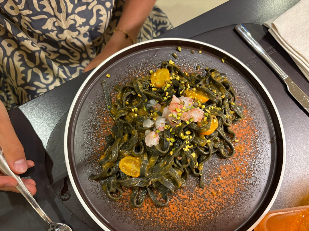 4 PUNTO 6 - Lounge Bar & Restaurant 