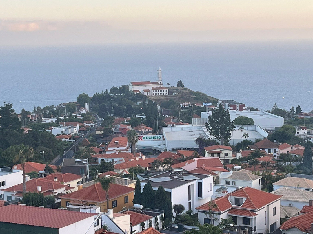 Miradouro Pico Dos Barcelos-沙尔必去景点