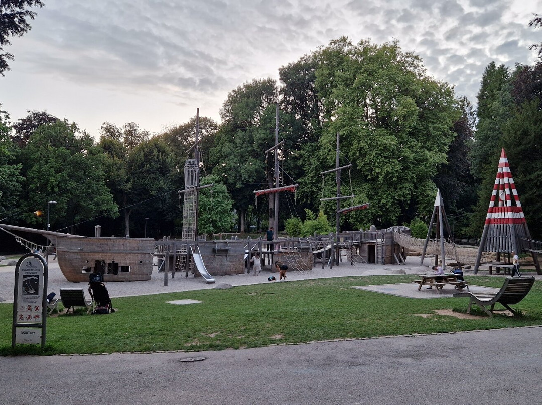 Playground Avenue Monterey - Pirate Ship-卢森堡城必去景点