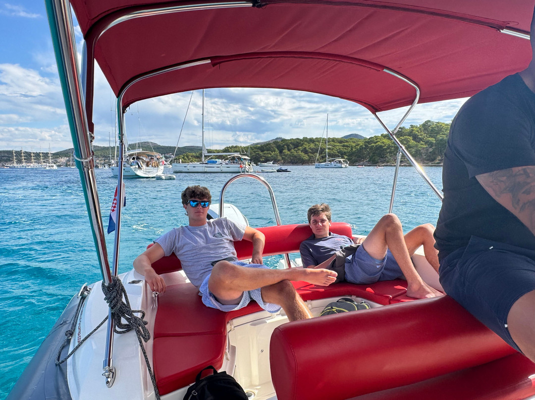 Absolut Charter-特罗吉尔必去景点