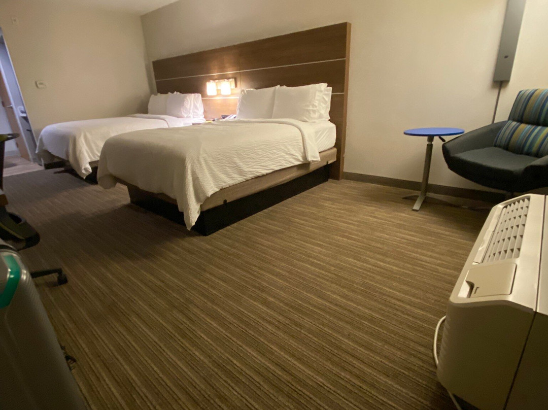 莫德斯托萨利达快捷假日&套房酒店主图