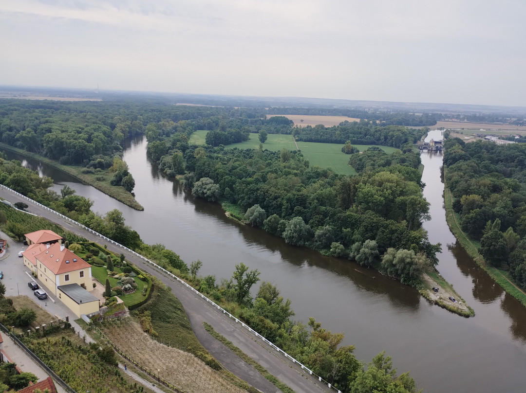 Vyhlídková Věž Chrámu Sv. Petra A Pavla-梅尔尼克必去景点