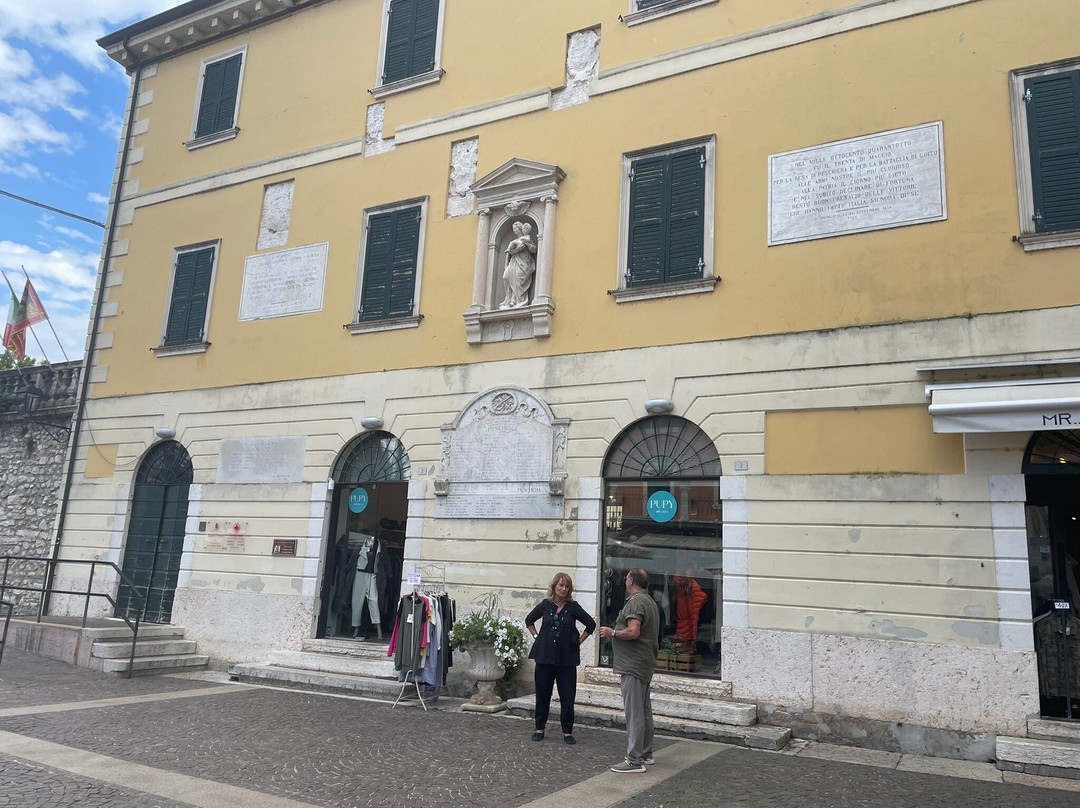 GardaLanding-佩斯基耶拉德尔加尔达必去景点