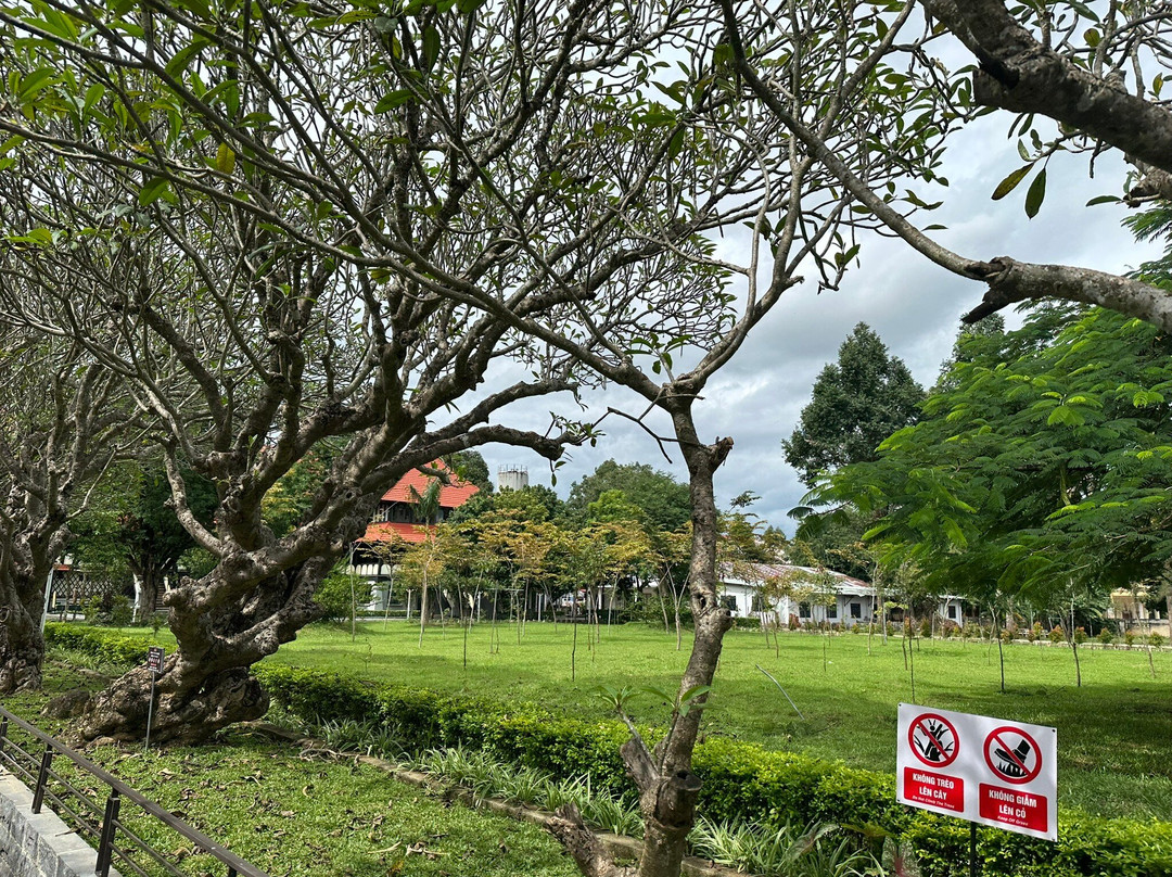 Bishop of Kontum's Building-昆嵩必去景点