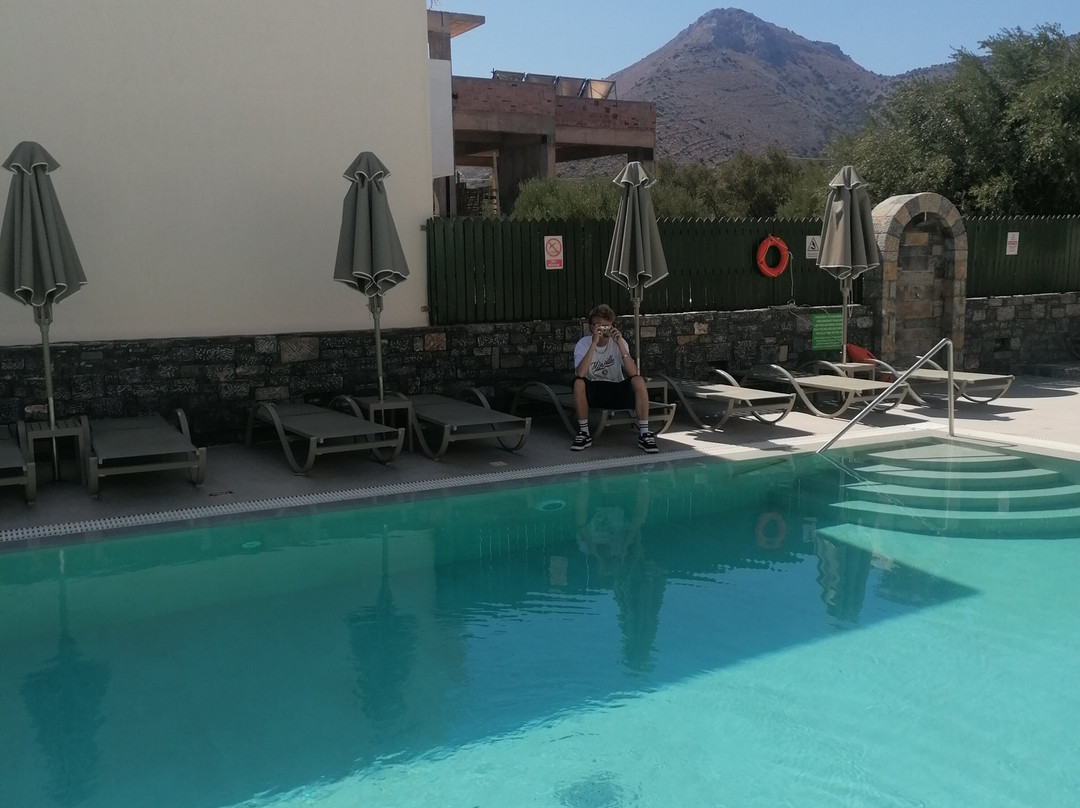 Manos Pool Bar Elounda