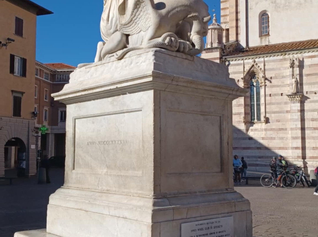 Monumento a Leopoldo II-格罗塞托必去景点