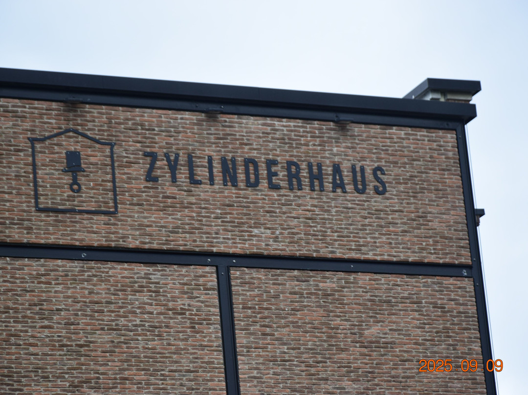 Zylinderhaus Nostalgie & Oldtimer Museum-贝恩卡斯特尔－屈斯必去景点